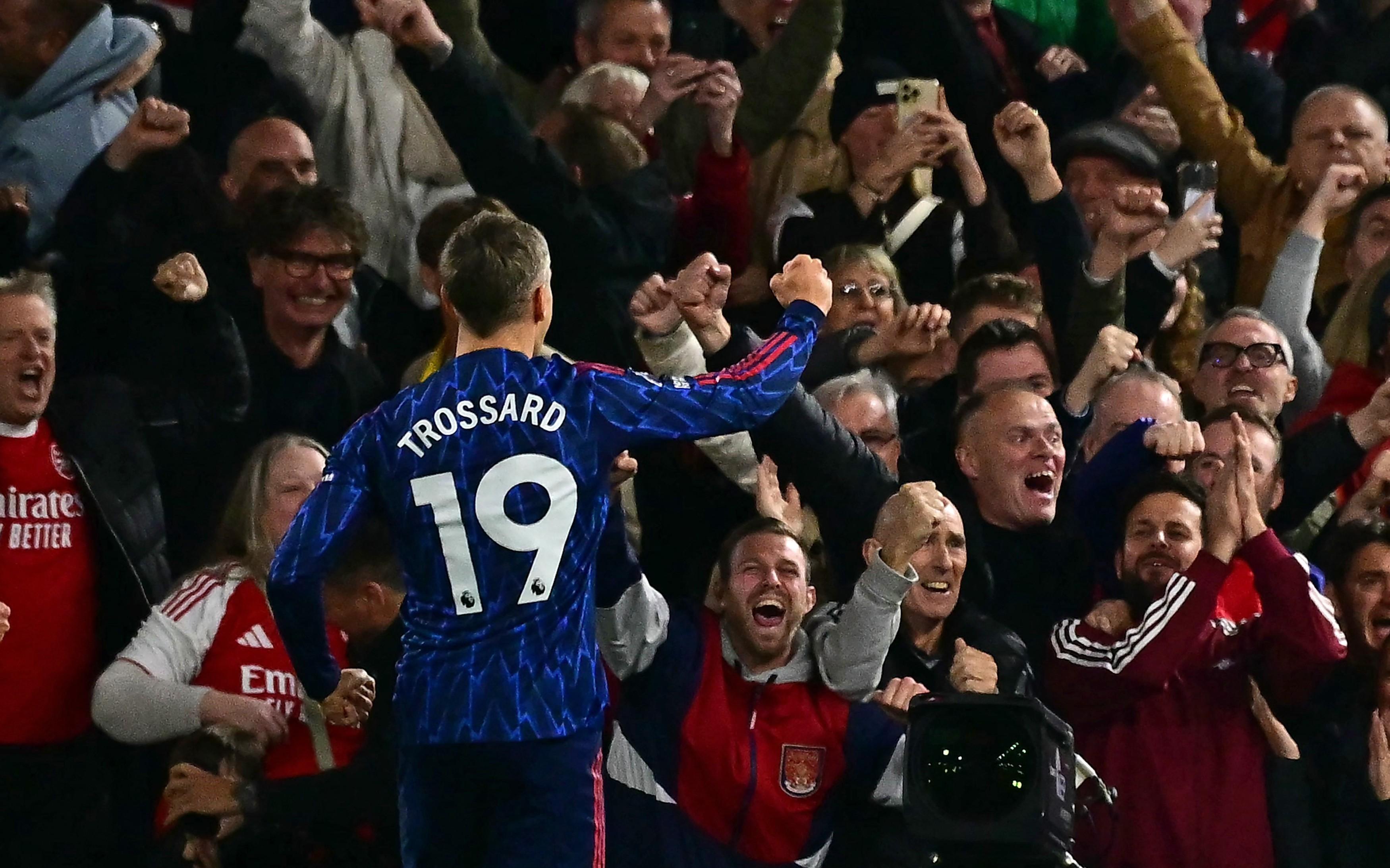 特罗萨德：定位球战术每场比赛都会灵活调整目前我状态很好