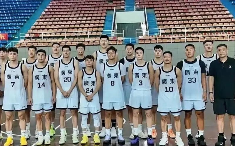 CBA宣布重要决定，广东队晴天霹雳遇到麻烦，辽宁队占了大便宜