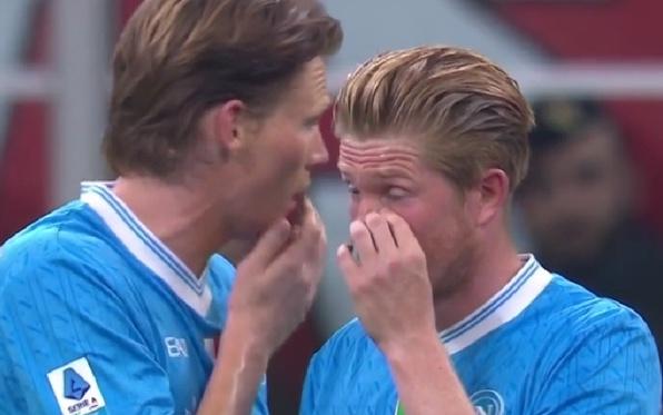 一场21！让意甲榜首易主：米兰4连胜+送那不勒斯首败，5强争冠