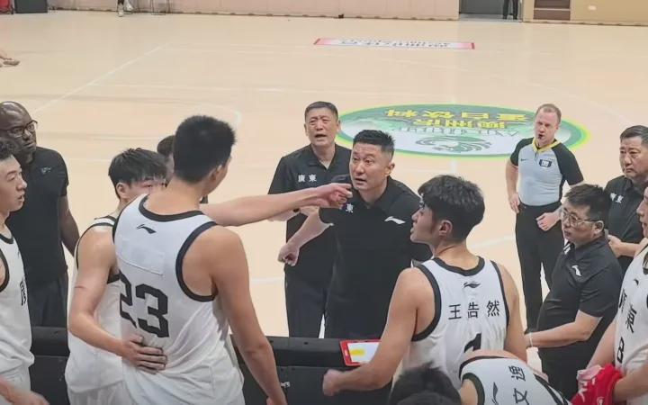 麻了，广东队麻了！2米26内线突然申请交易......
