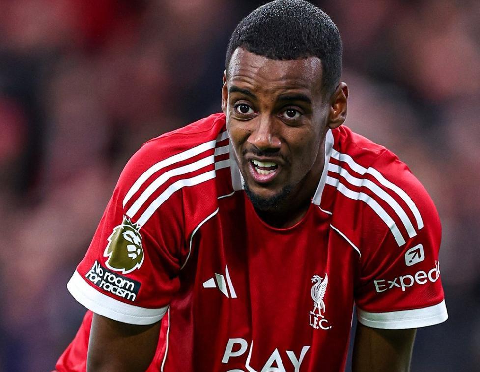 罢训逼宫遭反噬！伊萨克6场0球，斯洛特强捧英超标王埃基蒂克哑火