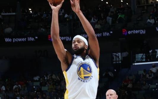 首节狂飙7记三分科尔：穆迪为此付出