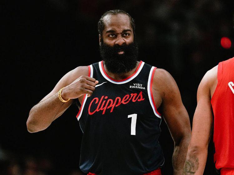 哈登34+6，快船完胜开拓者！小卡创NBA历史第1神迹，大洛9记3分