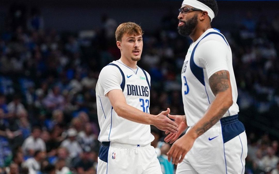 好消息，戴维斯将在独行侠对阵湖人的NBA杯中伤愈复出