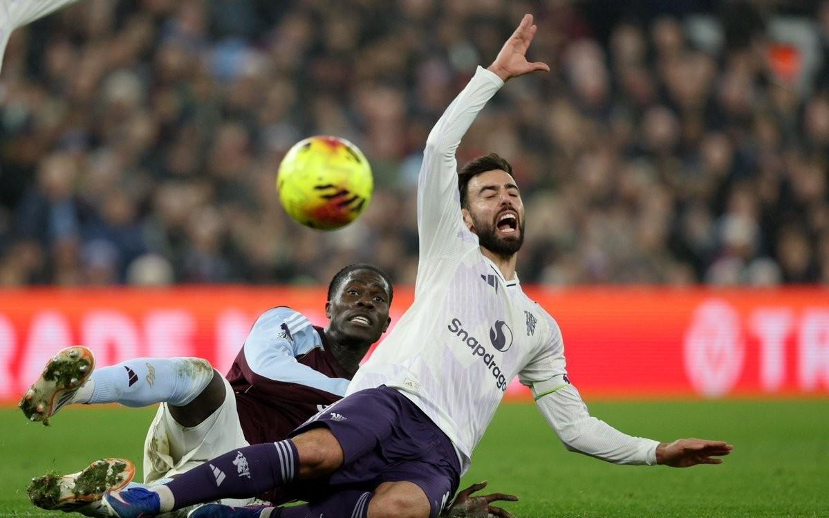 记者：B费可能缺阵一个月，曼联没排除