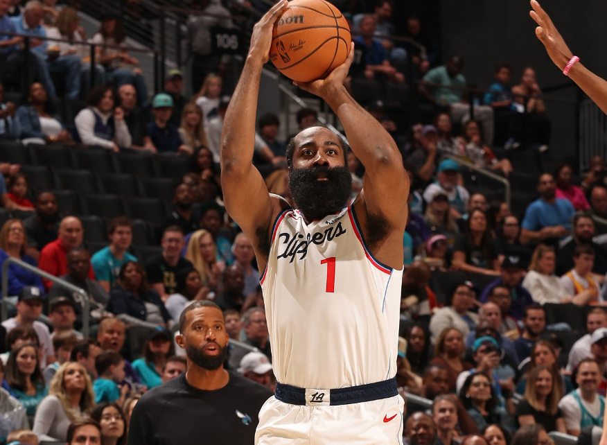 哈登谈后撤步三分：一开始总有人说走