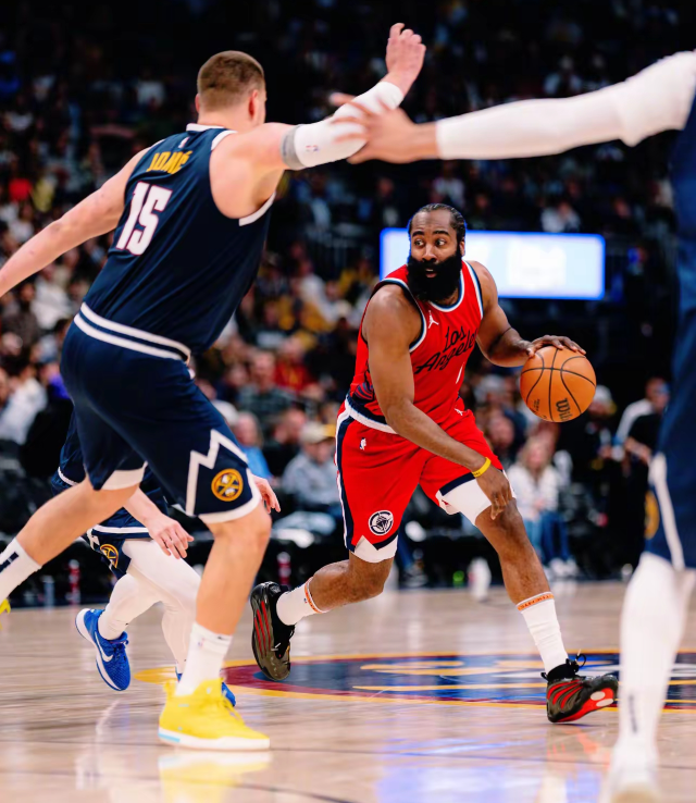 24胜1负，历史第一！NBA最有统治力的豪门，你们正在摧毁这个联盟