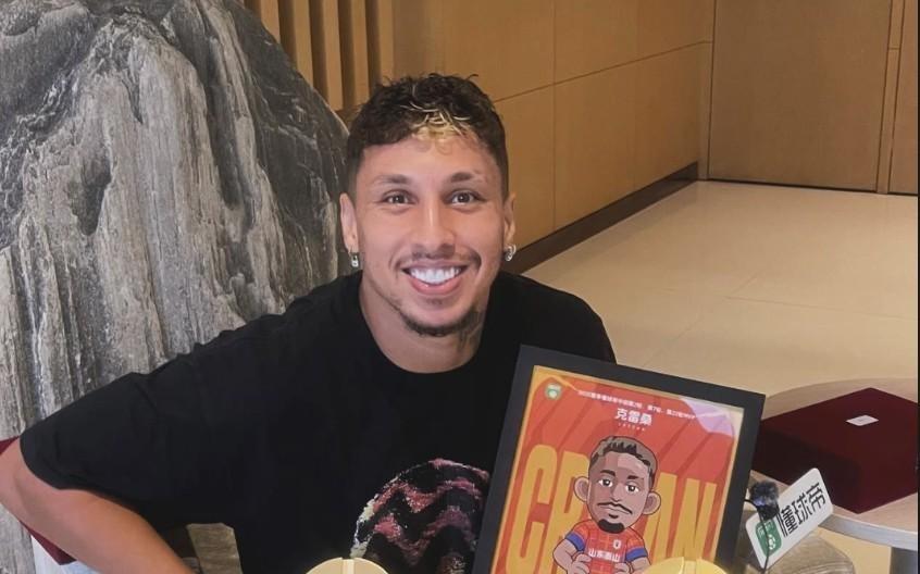 排面！克雷桑在社媒上晒出我懂MVP的奖杯