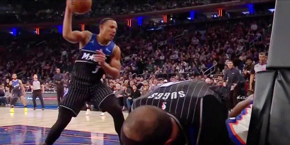 NBA官宣罚单：贝恩用力把球砸向阿奴诺比被罚款35000美元