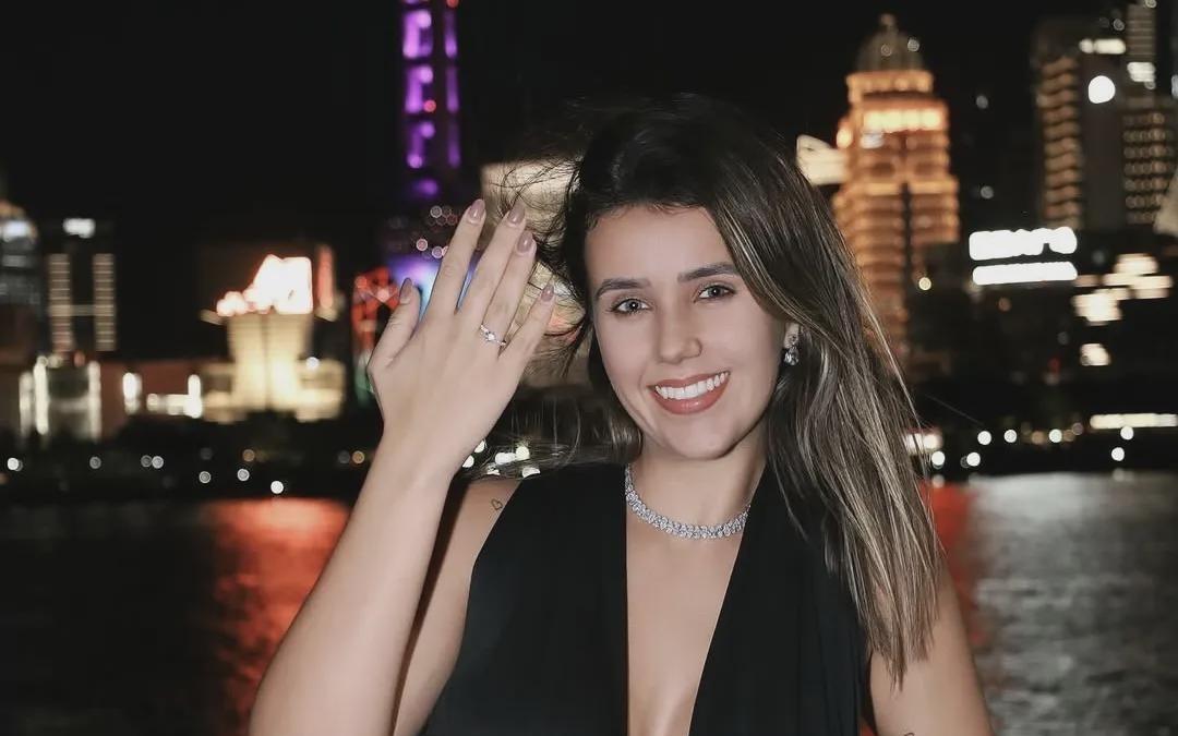 集训办了件大事！西海岸外援里切利在上海滩求婚成功