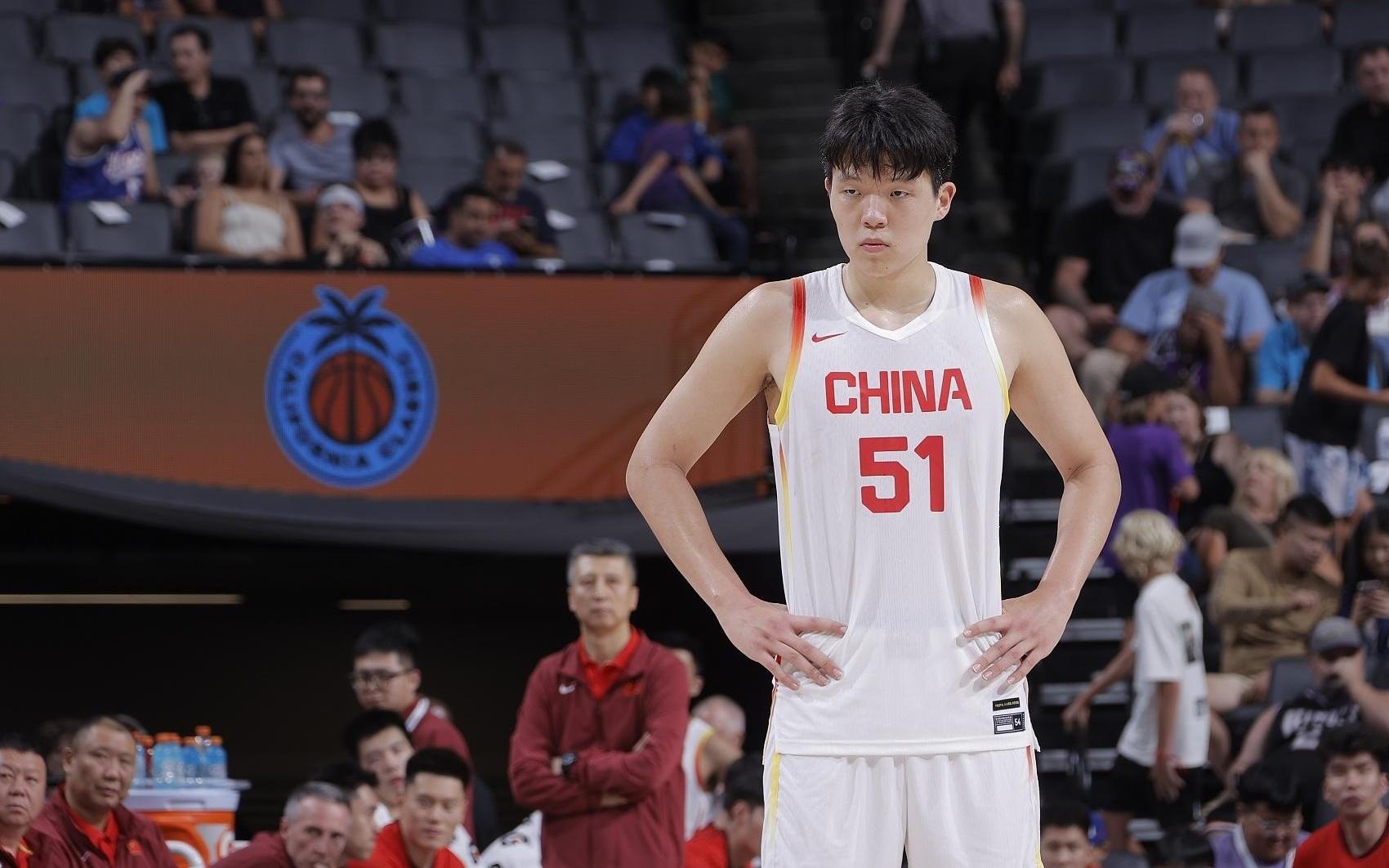 等你！杨瀚森转发：永不言败奋勇向前中国男篮一起加油！
