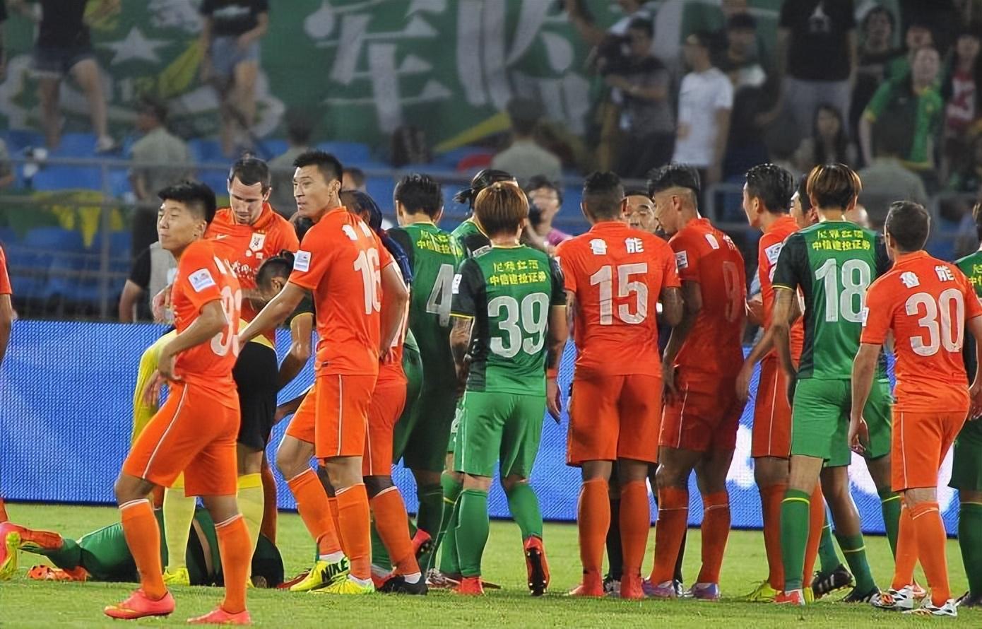 韩鹏转正出任鲁能新帅无悬念，未来将可能送走两位外援，引发热议