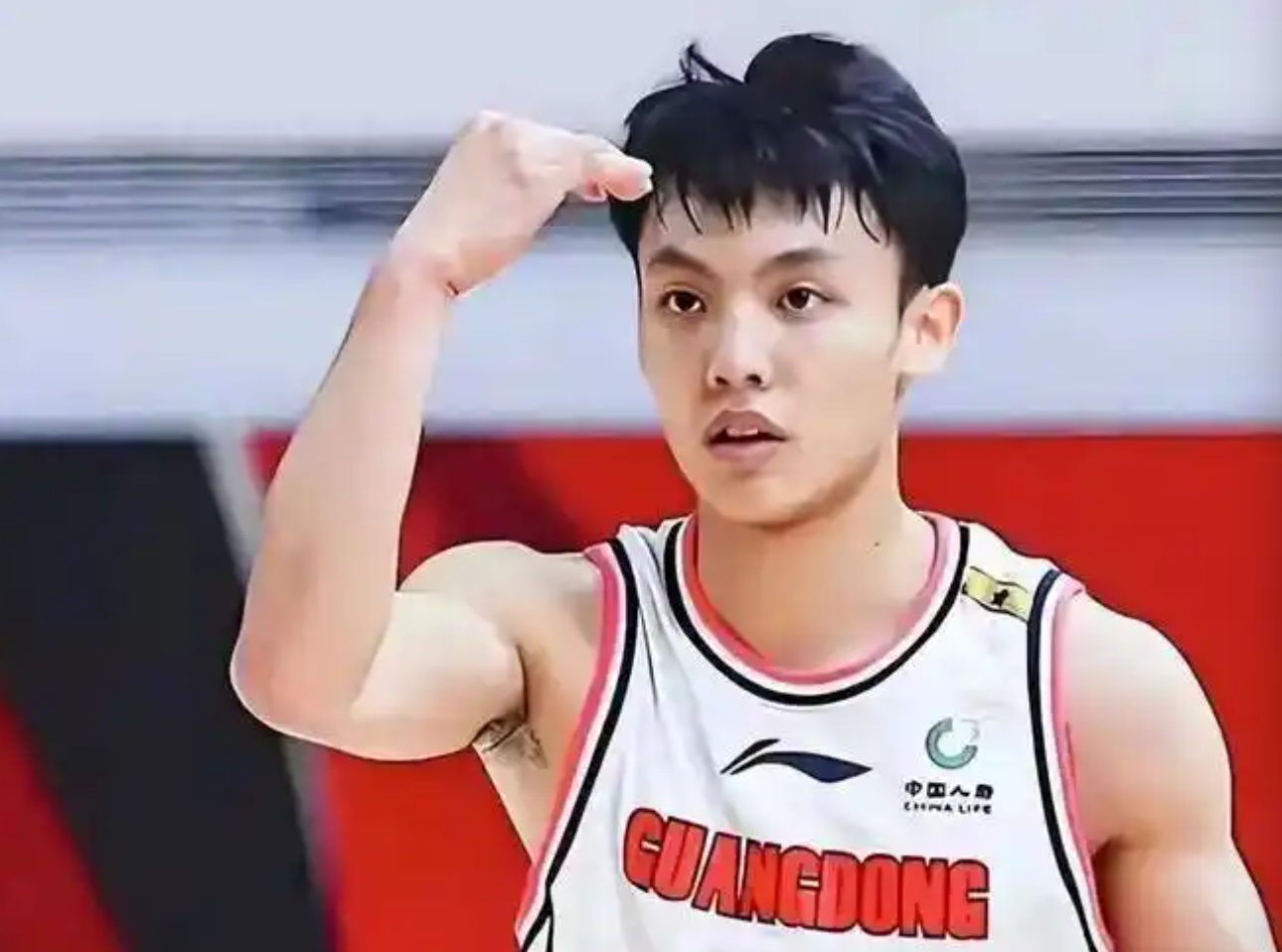 高情商！什么时候能够重返男篮徐杰回