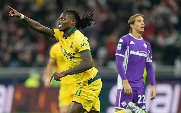 早知道AC米兰登顶意甲积分榜