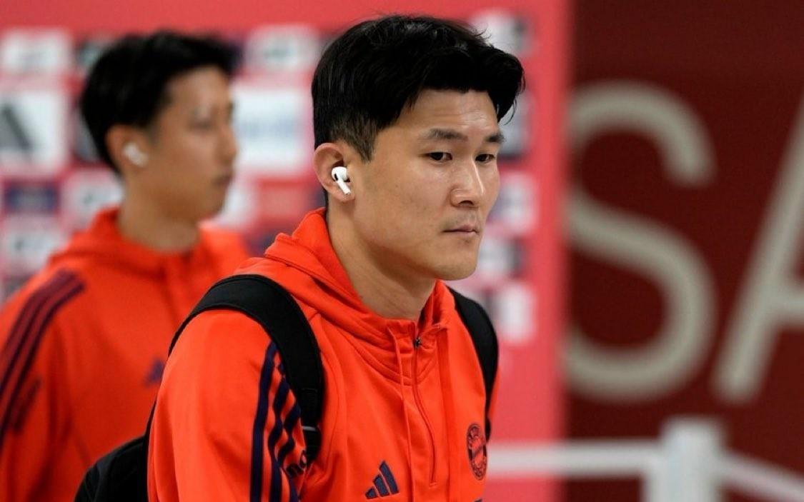 记者：金玟哉因牙齿和肌肉问题将缺席与海登海姆的比赛
