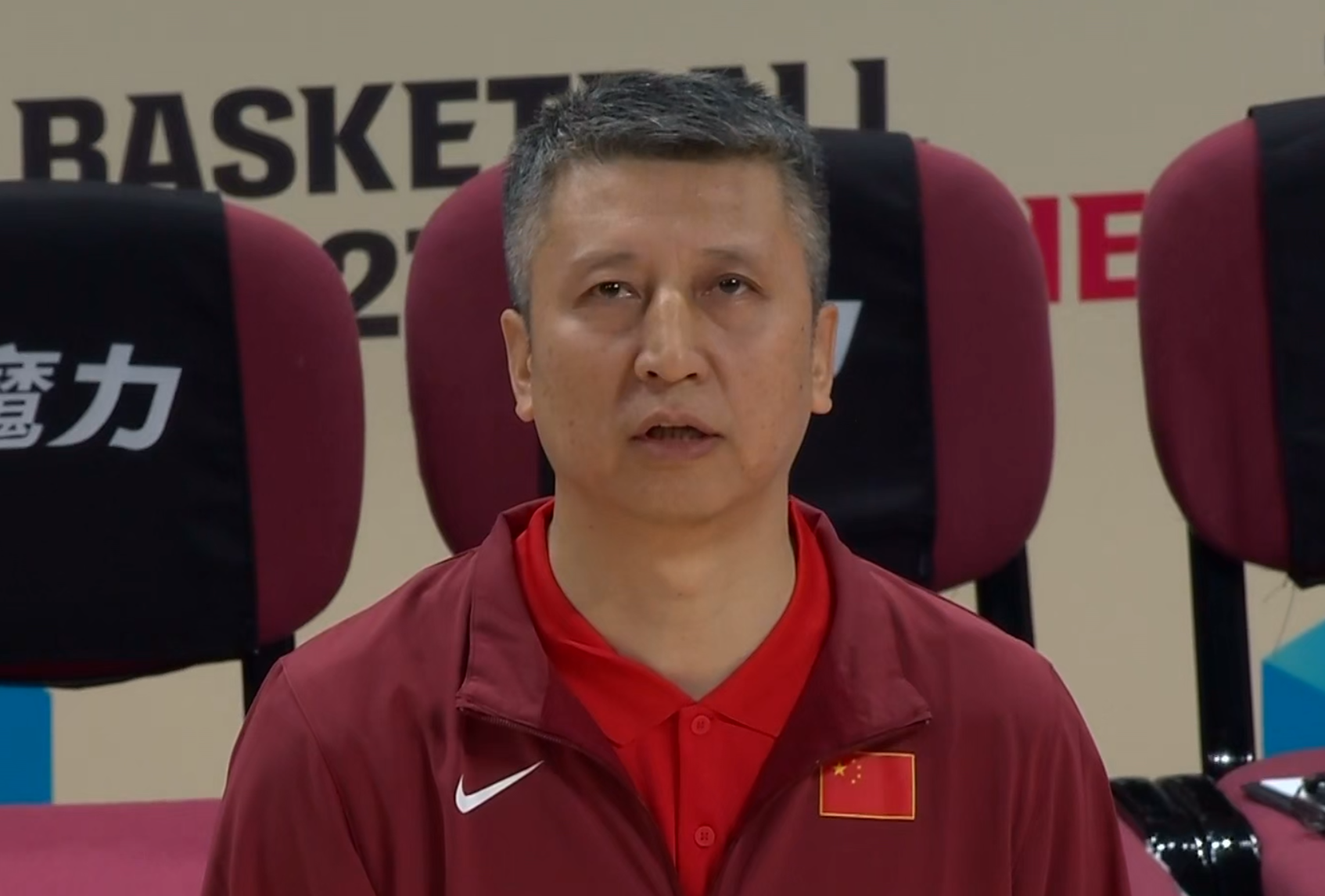 不甘心！CBA记者4问郭士强：篮板保护不了，为何不上锋线高度