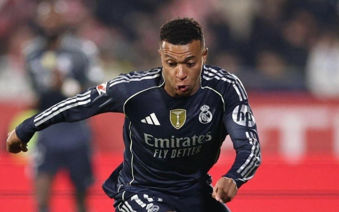 足坛一夜动态：巴黎6冠王比肩巴萨拜仁，曼城6连胜，皇马赢球丢人