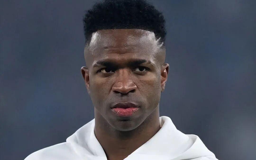 续约小熊续约问题有新进展：涨薪33%被皇马婉拒，两小时会谈是新机会