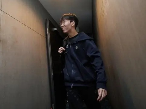 WE中下经纪公司：LPL是培养AD打架能力最好的地方