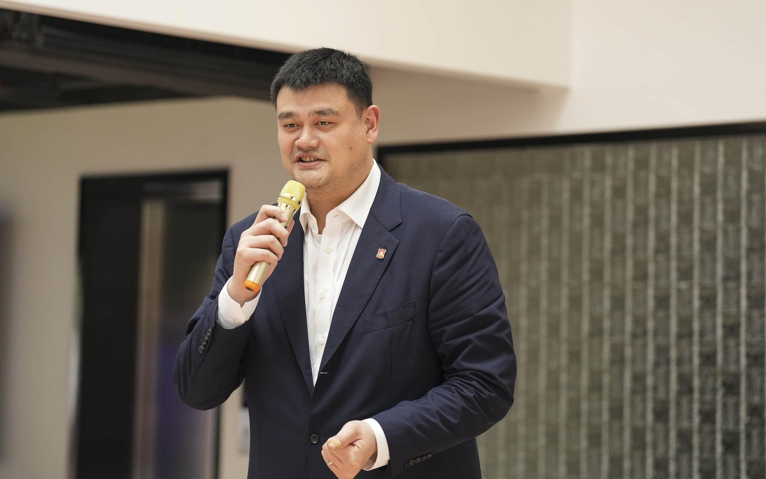 火箭队记:姚明现身休斯顿,会亮相今日火箭主场揭幕战