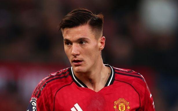 曼晚：谢什科大约会伤缺一个月时间，最坏的情况缺阵至圣诞节