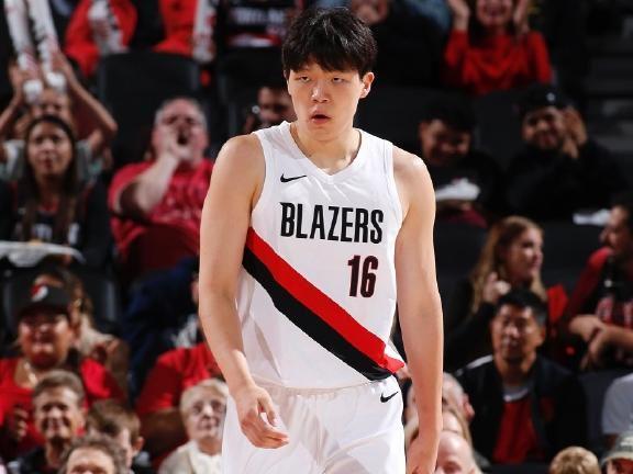 美国记者看好杨瀚森前景，认为他会像姚明一样带动14亿中国球迷！