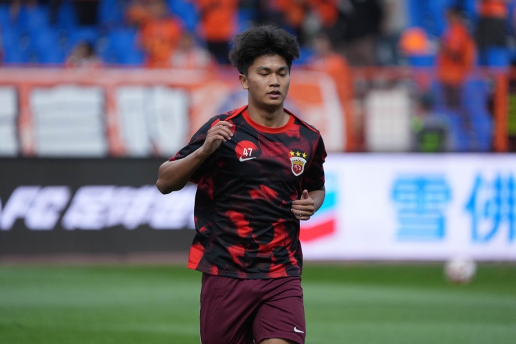 没身价27.5万欧！19岁蒯纪闻身价27.5万欧，昨日中超首发献助攻