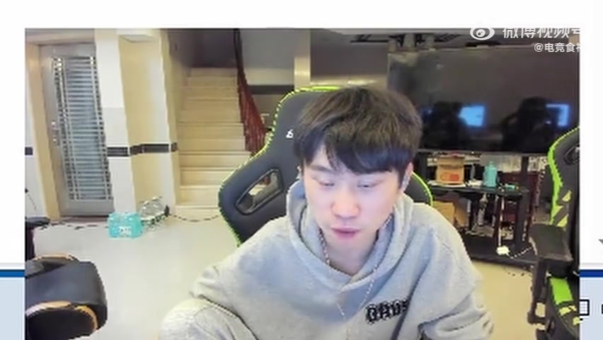 Doinb看Lwx跟Mlxg互爆！翔哥想嘻嘻哈哈过去，但Mlxg真生气了