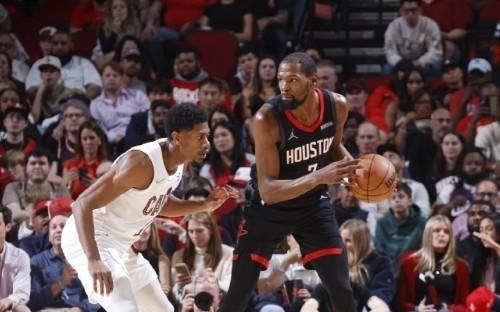 杜兰特转发自己对阵骑士的命中率：我是效率之王