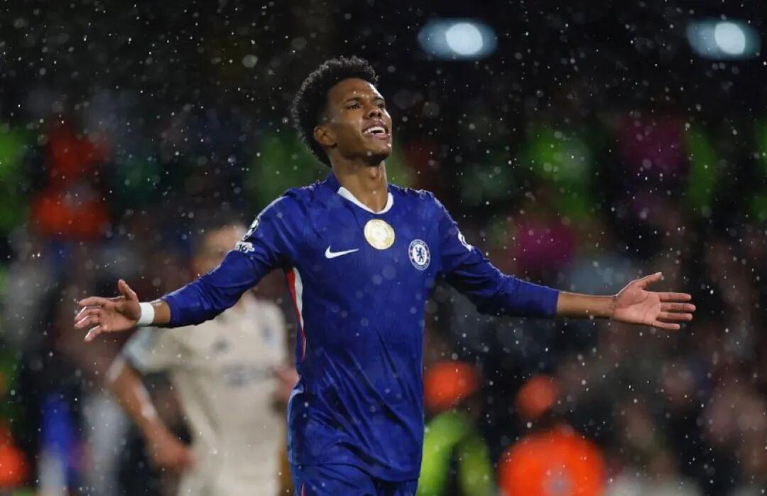 切尔西赚大了！18岁超新星双线破门转会费仅花4500万