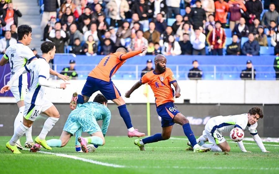 为转播让路，三场保级战不是同时甚至