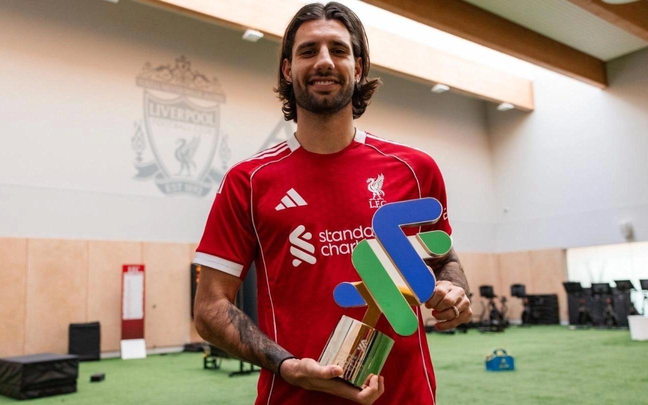 官方：索博当选利物浦10月最佳球员本