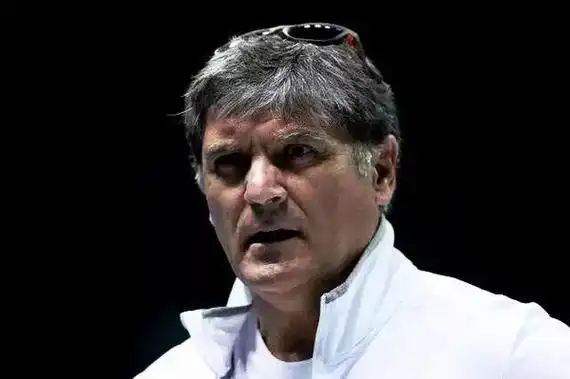 托尼称阿卡对手弱于纳豆的，俄网主席