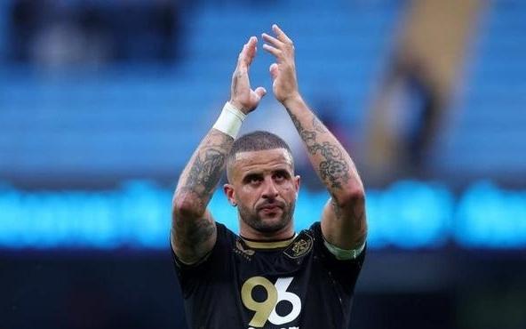 397场，凯尔沃克追平英超历史边后卫首发次数纪录