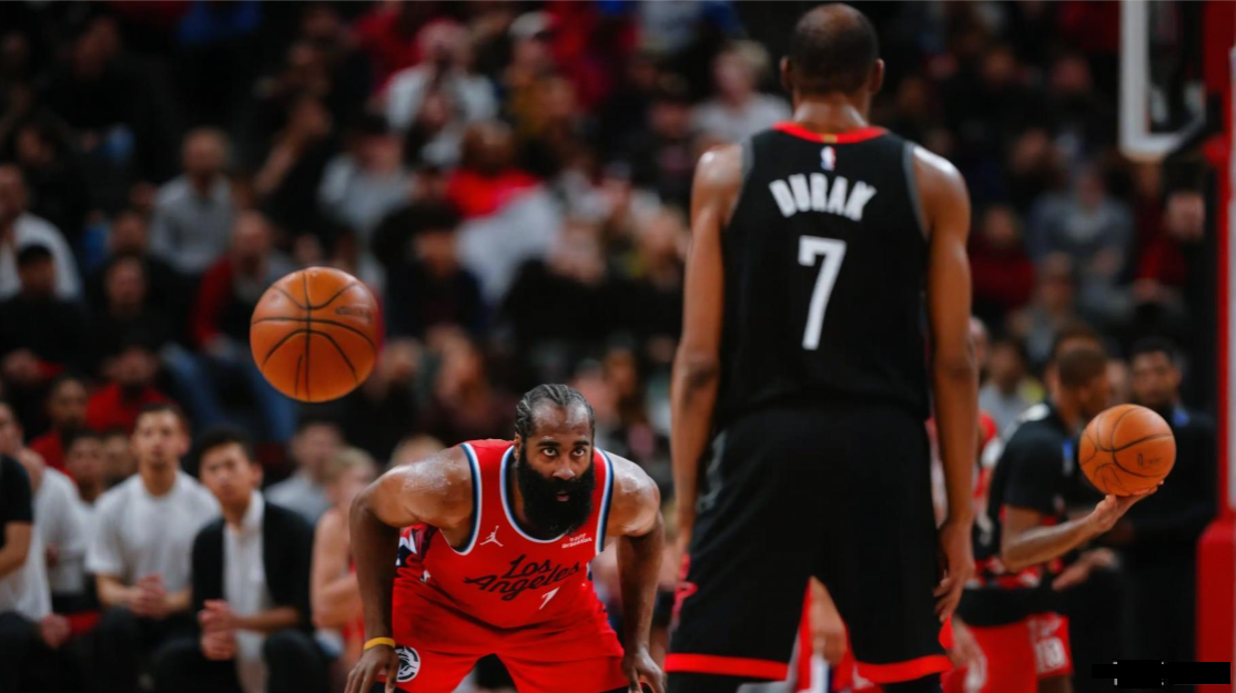 爆冷20分惨败，又遭25分逆转！成为NBA最大伪强队，离散伙不远了