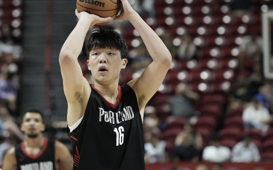 看完杨瀚森和周琦用的杠铃，才知道为何小杨进NBA，大魔王被淘汰
