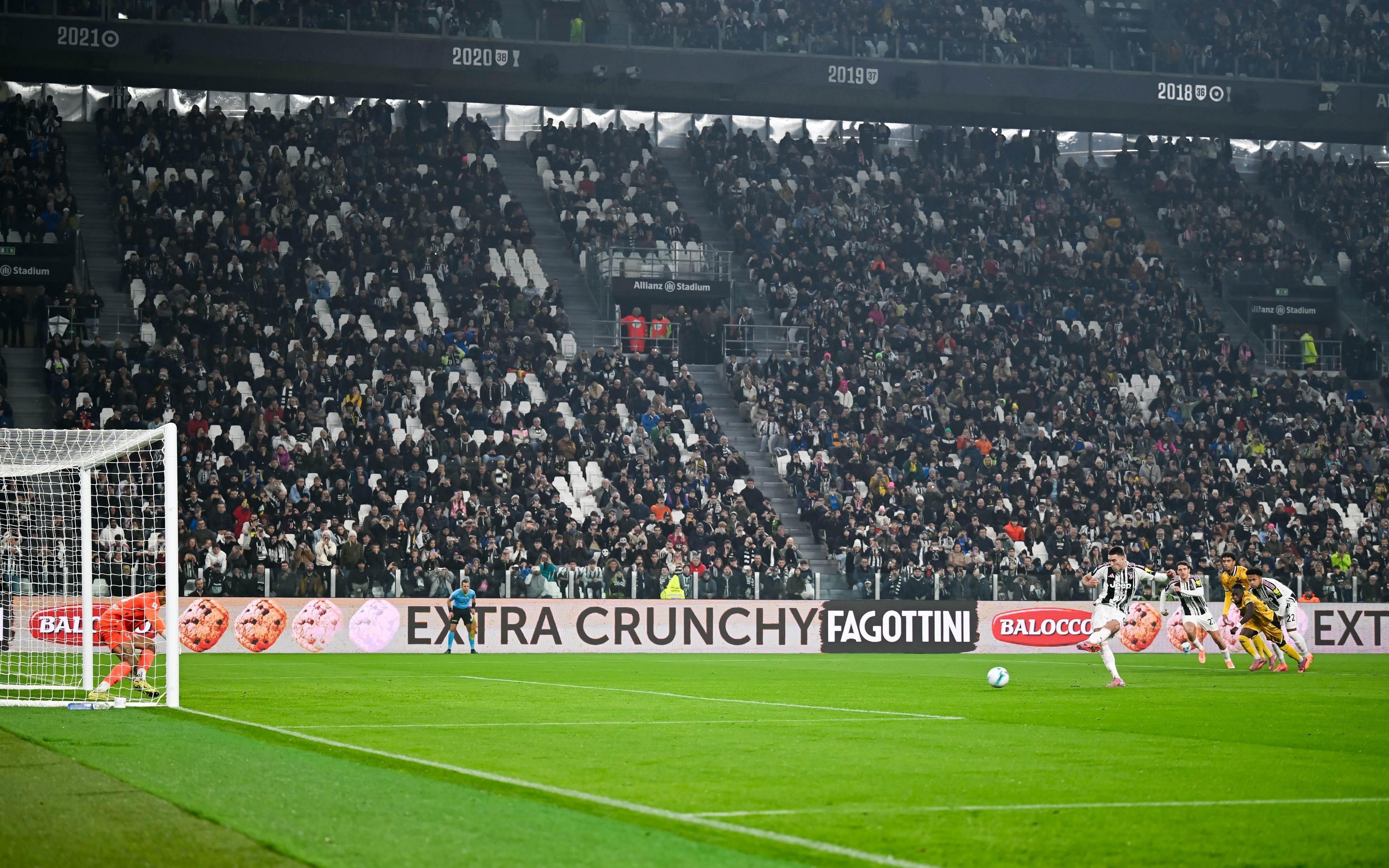 弗拉霍维奇对乌迪内斯点射，尤文终结