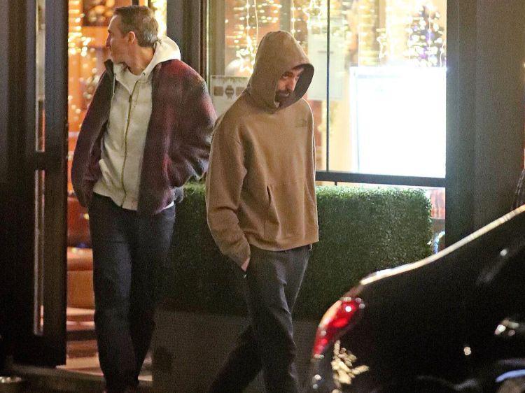 B费受伤后现身跛行，曼联寄望其创造