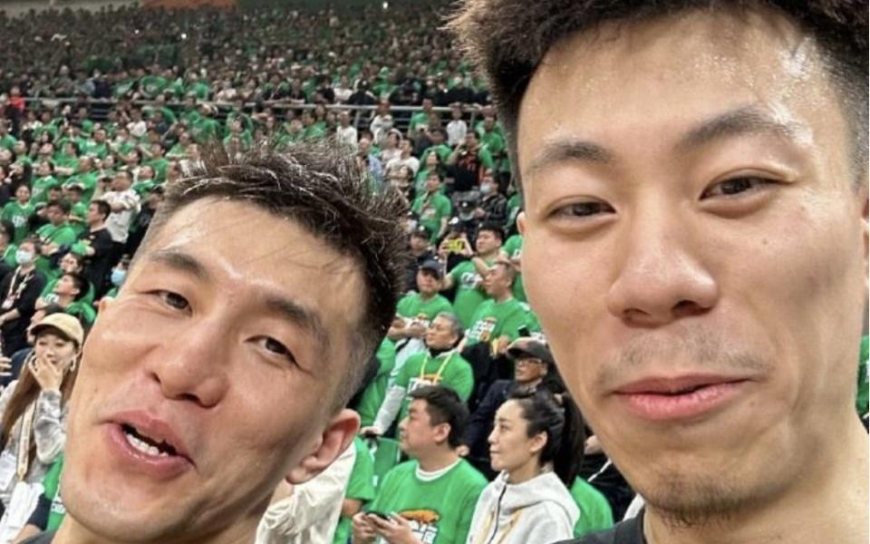 郭艾伦3次逼宫，老了才离队！张镇麟却