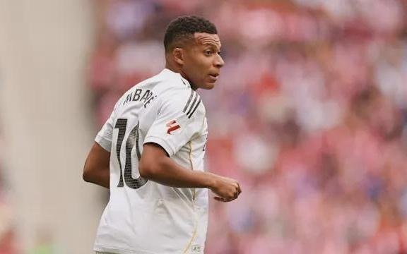 场均超1球效率极高！姆巴佩生涯9次对阵巴萨轰进12球