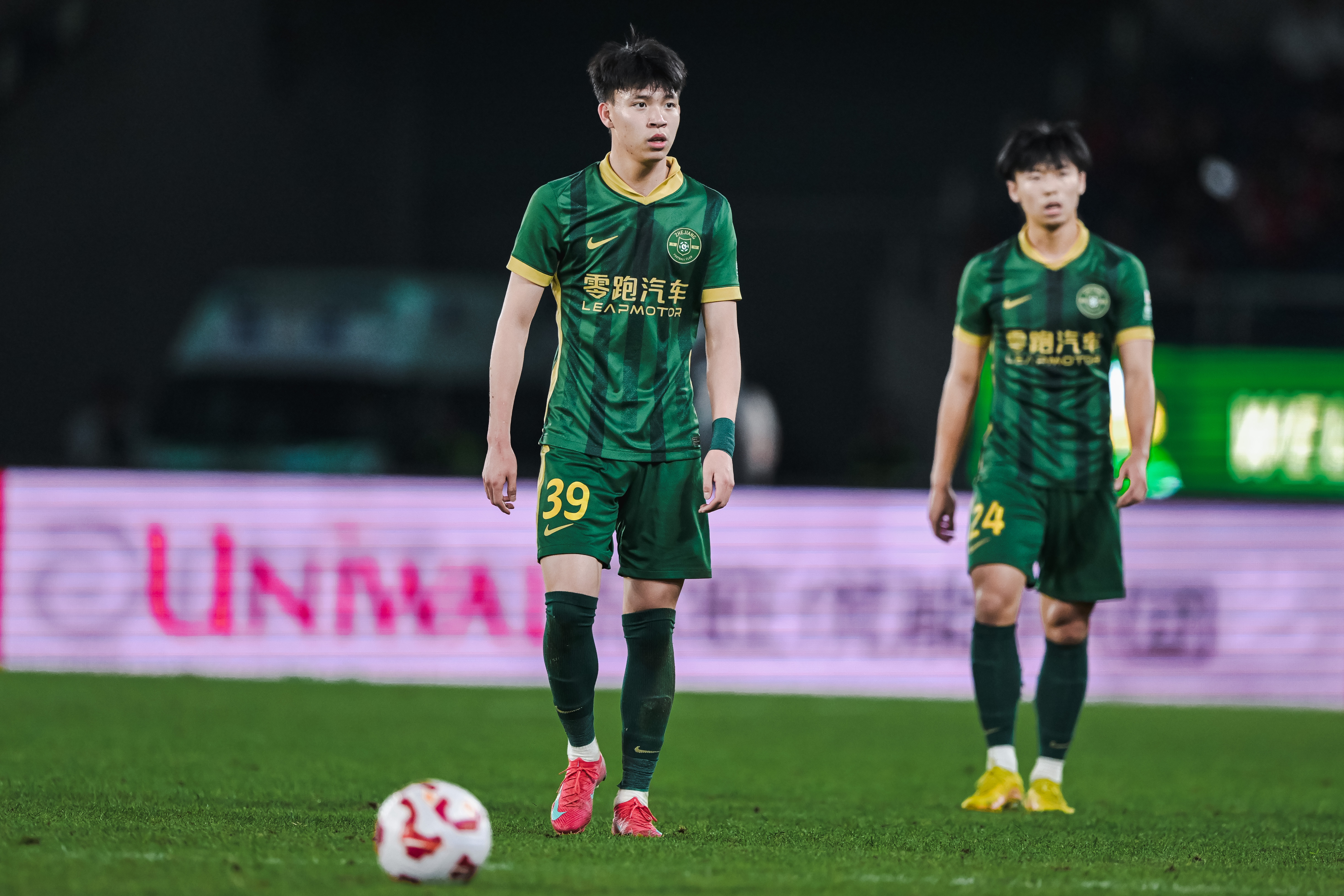 赛季才三分之一18岁王钰栋目标本赛