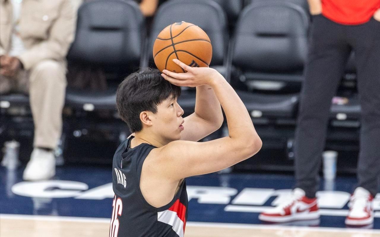 凌晨1点！开拓者官宣，杨瀚森离队，下放至下属球队，管不住嘴