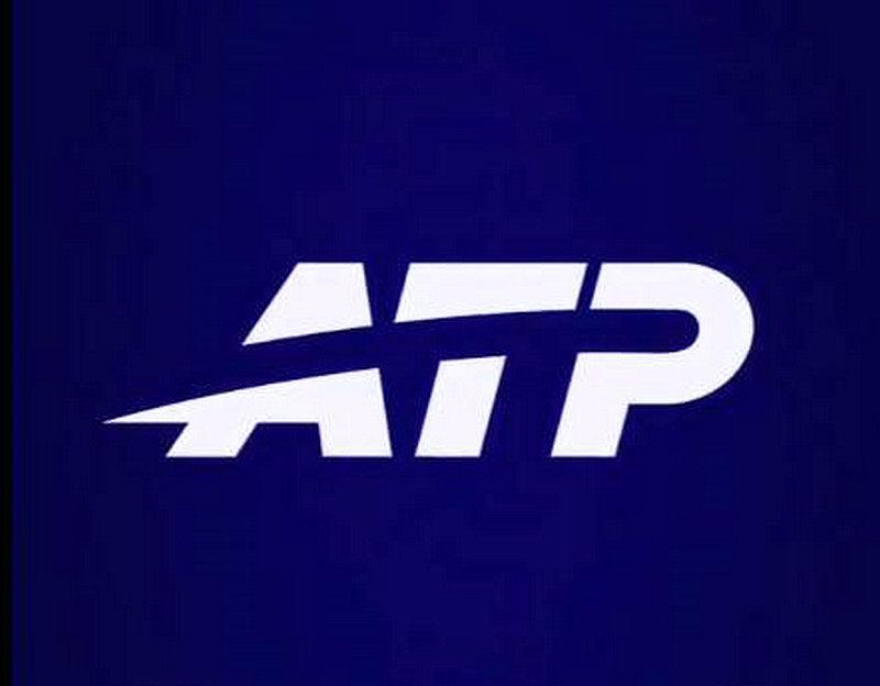 球员新赛季首周都干啥乌退役球员说