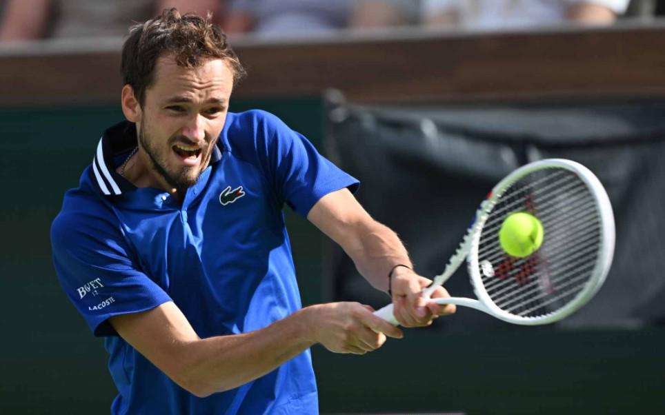 从纽约到阿拉木图，接连输给网坛最强者，梅总时隔三年再夺冠