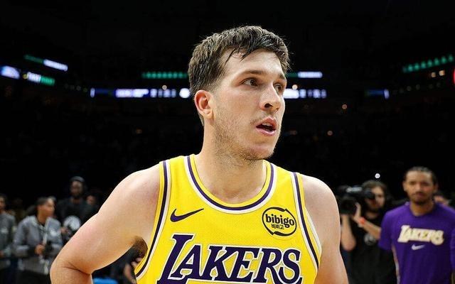 奥斯汀里夫斯：及壮当封侯