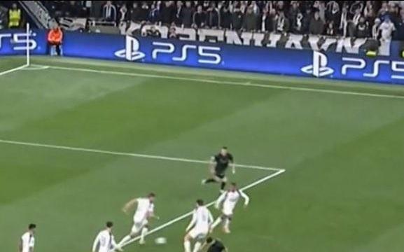 世纪助攻范德芬奔袭全场破门，帕利尼