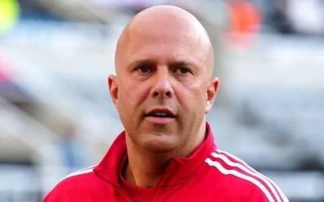 斯洛特：有额外半分钟是合理的想竞争我们必须改善定位球