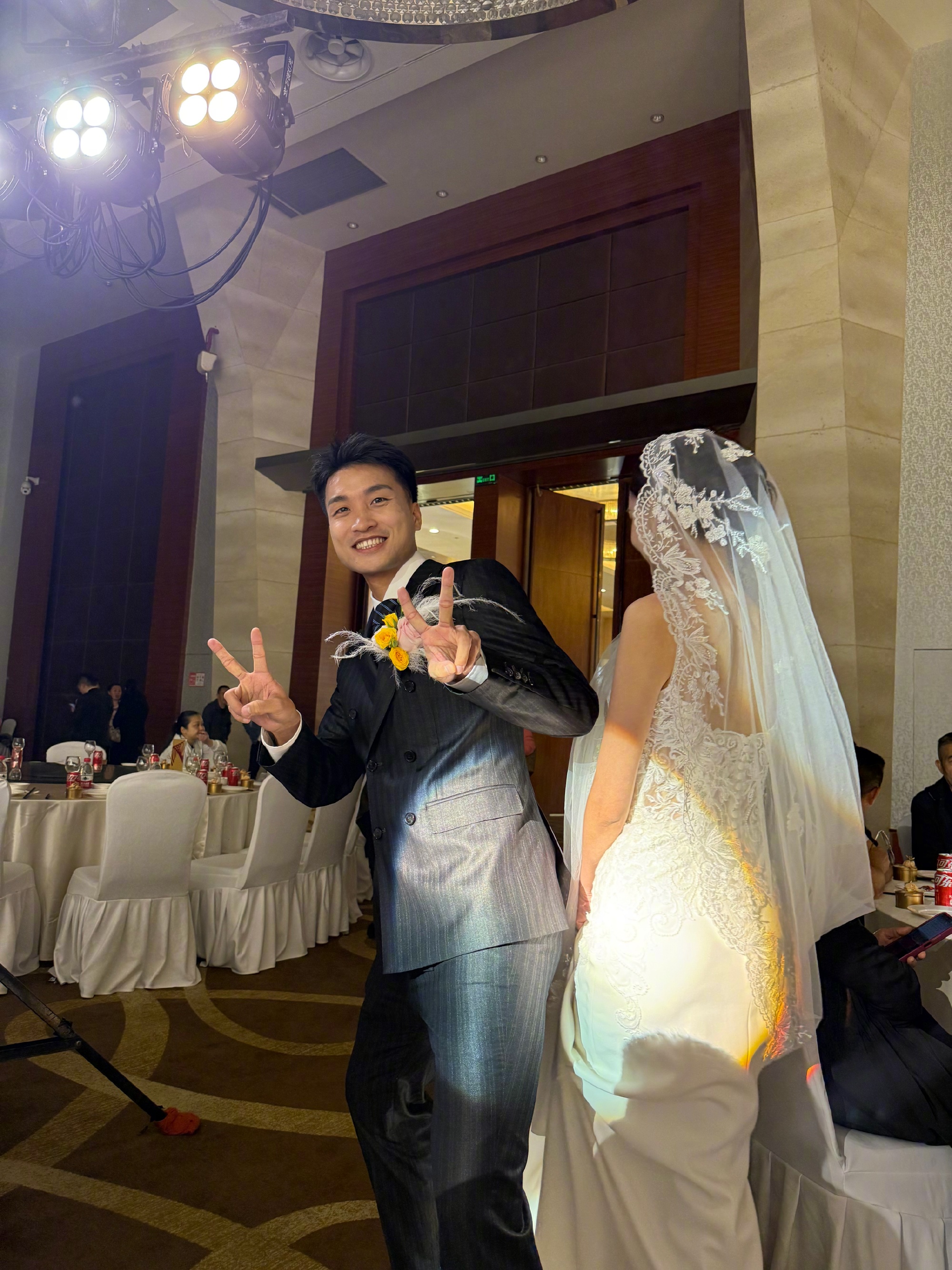 陈纯新与他的挚爱步入婚姻殿堂！祝福他们新婚快乐！