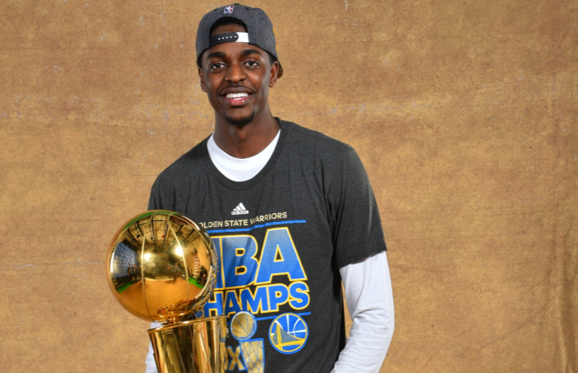 广州男篮签前勇士总冠军球员贾斯汀霍勒迪已随队出战NBA季前赛