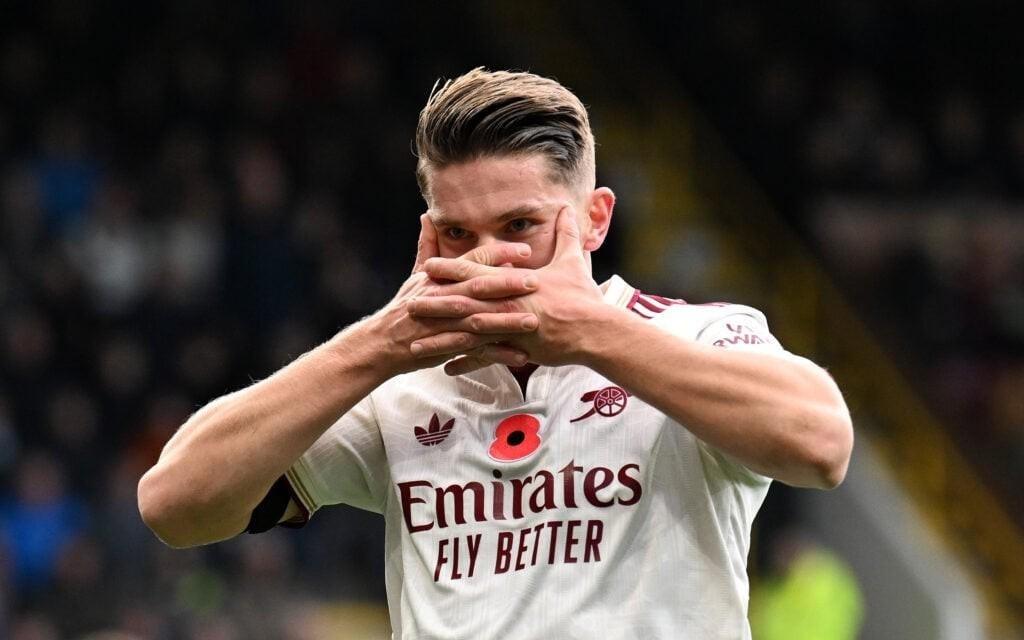 理查兹：哲凯赖什目前不错，但他需要在